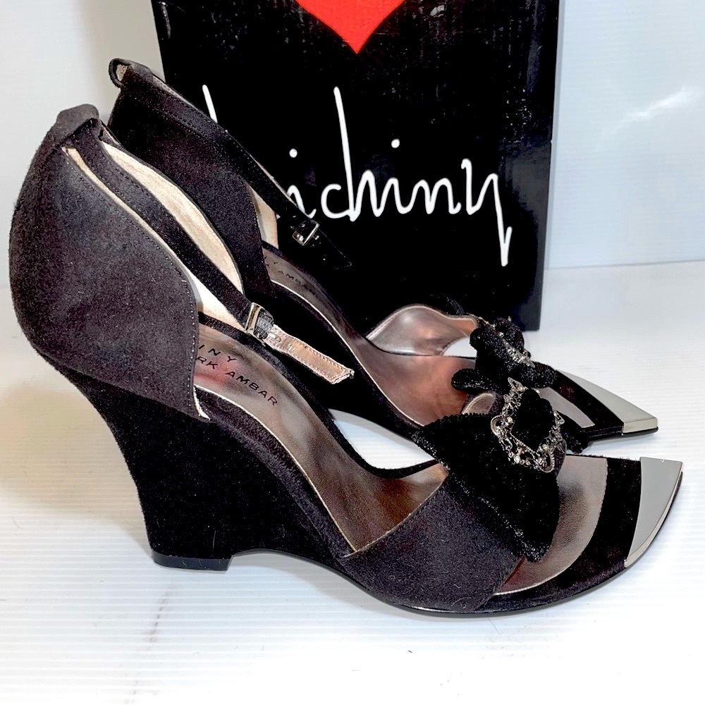 Luichiny Alice Chrome tip open toe Black Wedge w/ Black bows w/ Vintage buckles